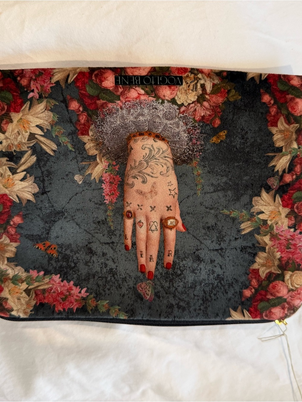 Voglio Bene Floral Tattoo Hand Laptop Sleeve - Multicolor